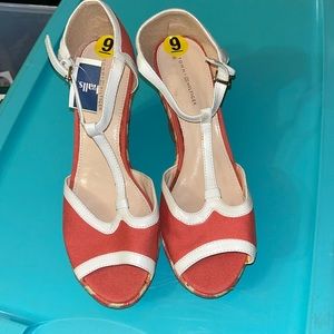 NWT Tommy Hilfiger Dacey Orange Fabric Size 9 Shoes Women